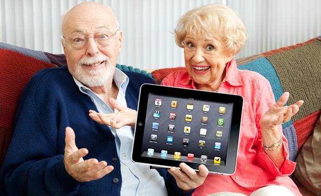 old-people-with-ipad
